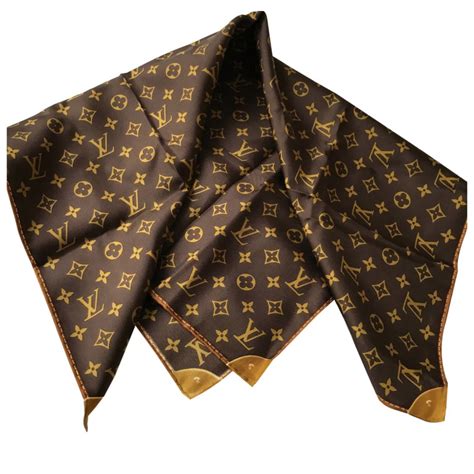 louis vuitton scarf price.